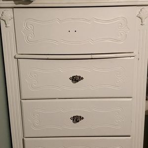 Long dresser